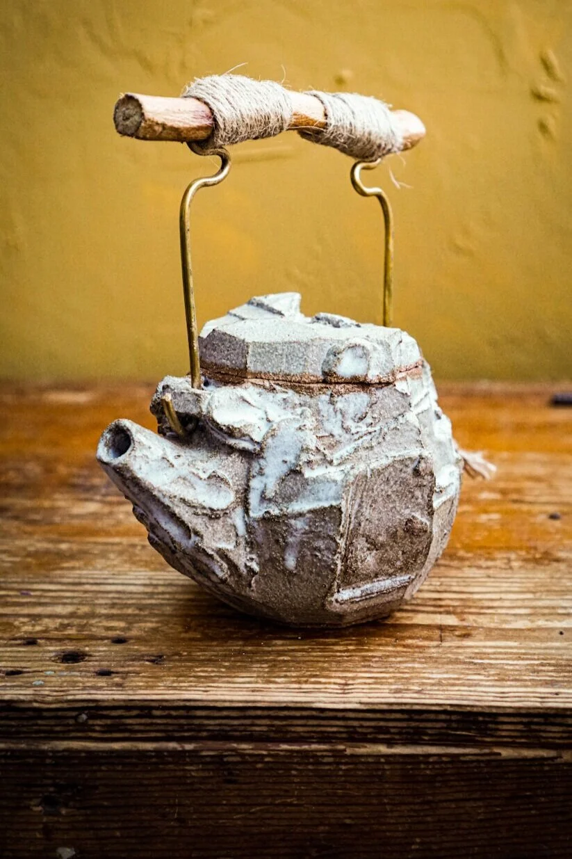 Kurinuki Teapot: the mindfulness process of carving clay — Blank